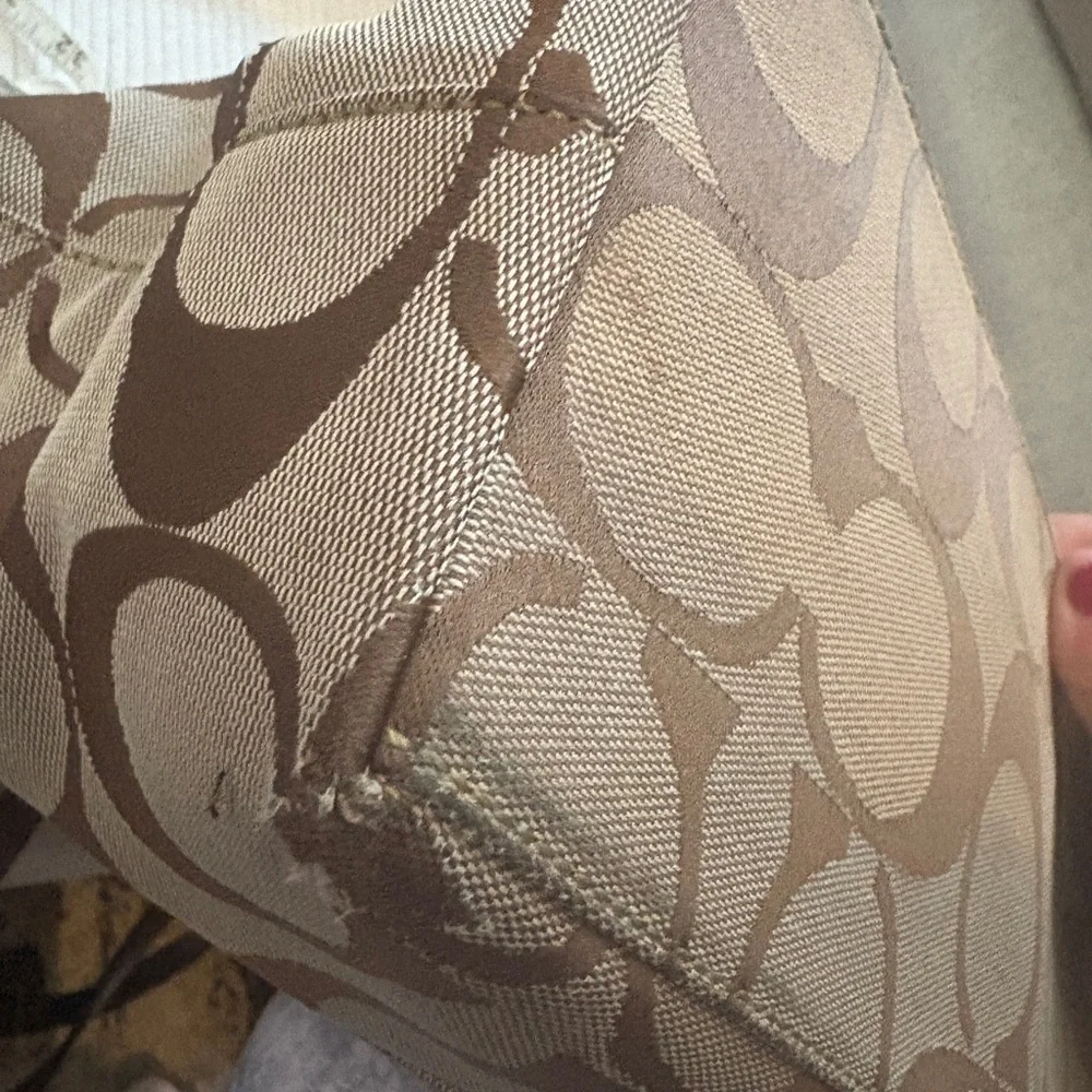 Coach Signature Stripe Tote with Coach Mink Bear Fob, Medallion and Hangtag. - Picture 10 of 17